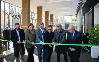 Mobilità sostenibile: a Napoli la prima area di servizio interamente dedicata alle auto elettriche